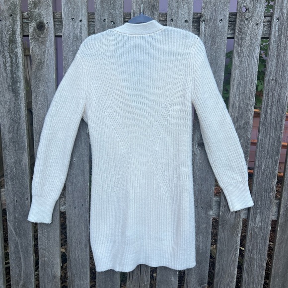 Cabi cream long v-neck cardigan, Size M - Picture 3 of 11